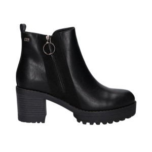 CHIKA10 PILAR 28 NEGRE